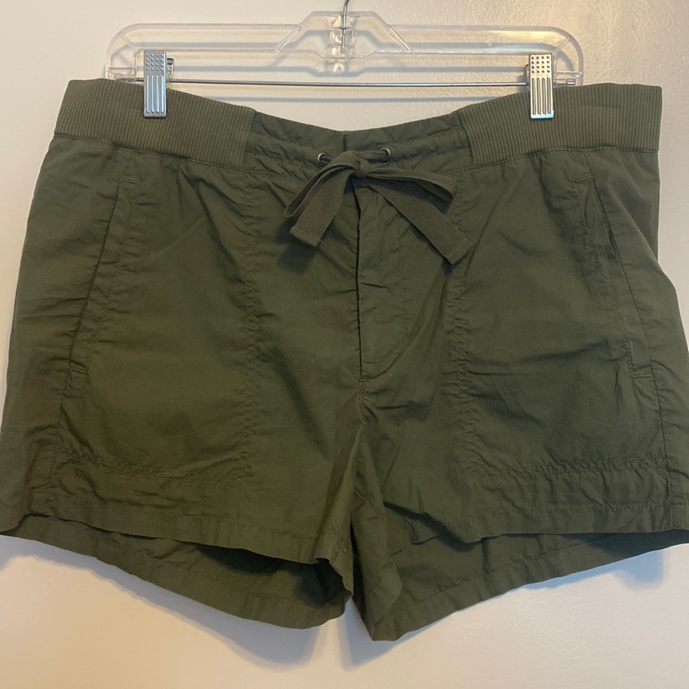Lou & Grey Shorts